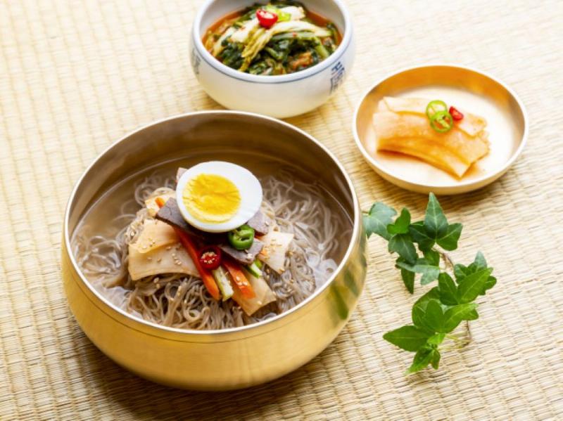 Nguyên liệu cần thiết để làm món mì lạnh chuẩn vị ngay tại nhà cho bữa ăn giải nhiệt